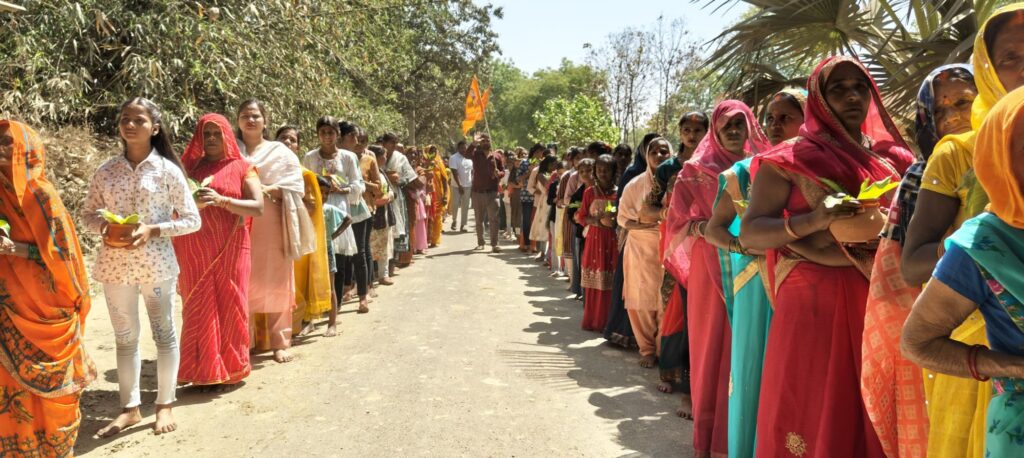 महामंडलेश्वर स्वामी भवानी नन्दन यति के संरक्षकत्व में कालीधाम हरिहरपुर में धार्मिक अनुष्ठान शुरू 6 img 20250330 wa03696070690226285195825