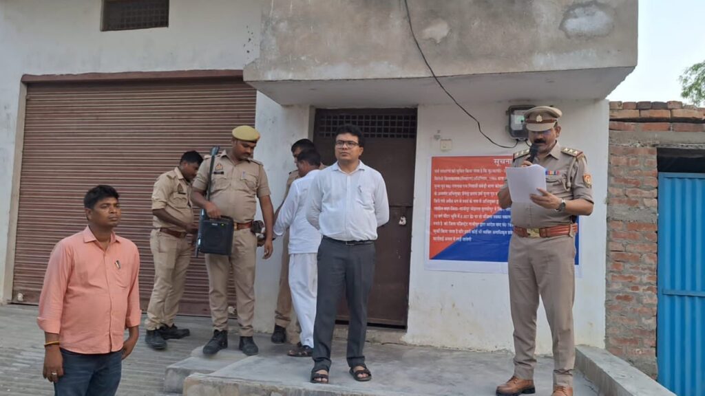 गैंगेस्टर जैनेंद्र प्रताप उर्फ मुन्ना की 35 लाख 70 हजार की दो मंजिला भवन कुर्क 12 img 20250528 wa00392756705942365663218