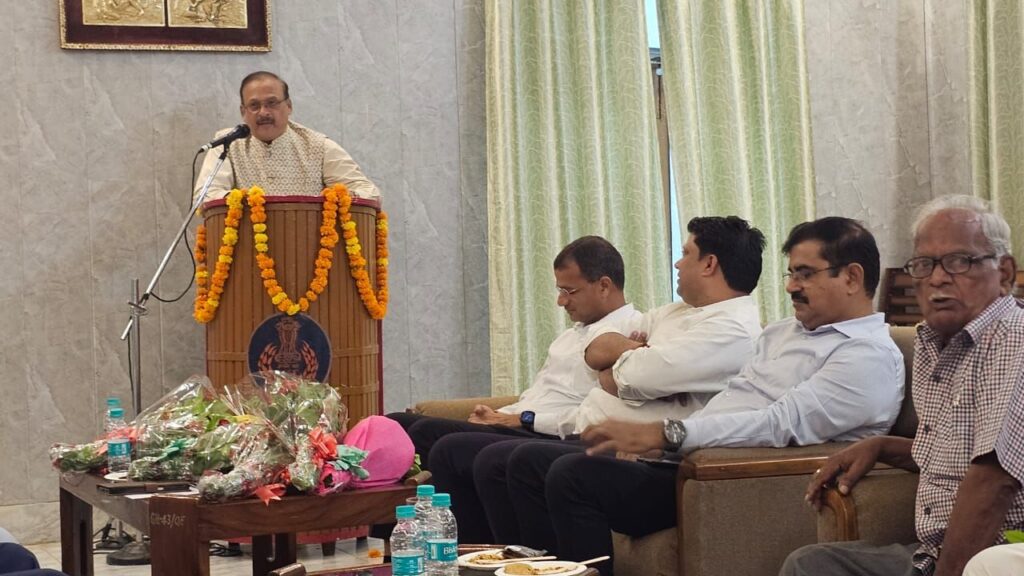 शासकीय अफीम एवं क्षारोद कारखाना गाजीपुर में स्वतंत्रता दिवस पर संगोष्ठी का आयोजन 2 img 20250816 wa00072682437932480894122