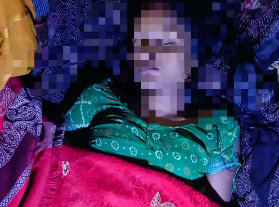 गाजीपुर: दहेज हत्या मामले में पति समेत तीन आरोपी गिरफ्तार, 14 दिन की न्यायिक हिरासत 4 WhatsApp Image 2026 01 08 at 6.02.55 PM 2 1