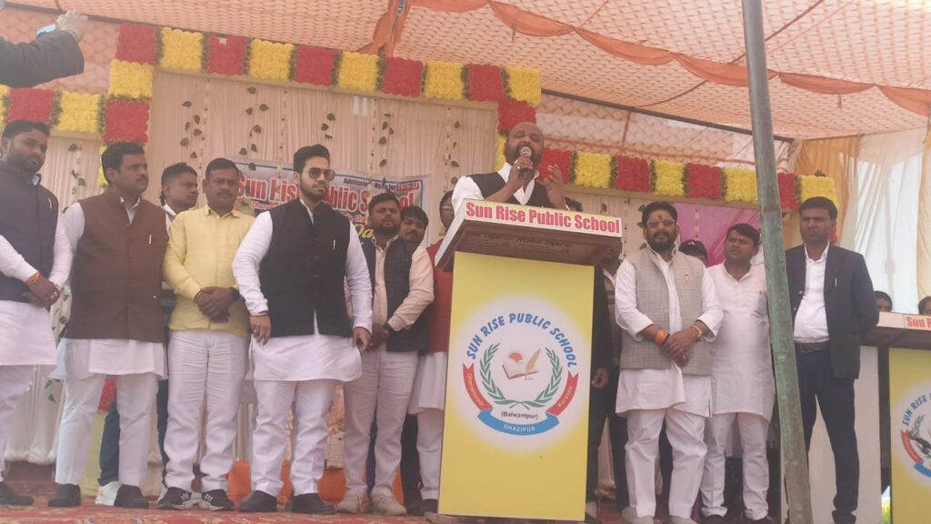 सनराइज पब्लिक स्कूल धरम्मरपुर मे मनाया गया भव्य वार्षिक उत्सव 3 IMG 20260207 WA0060