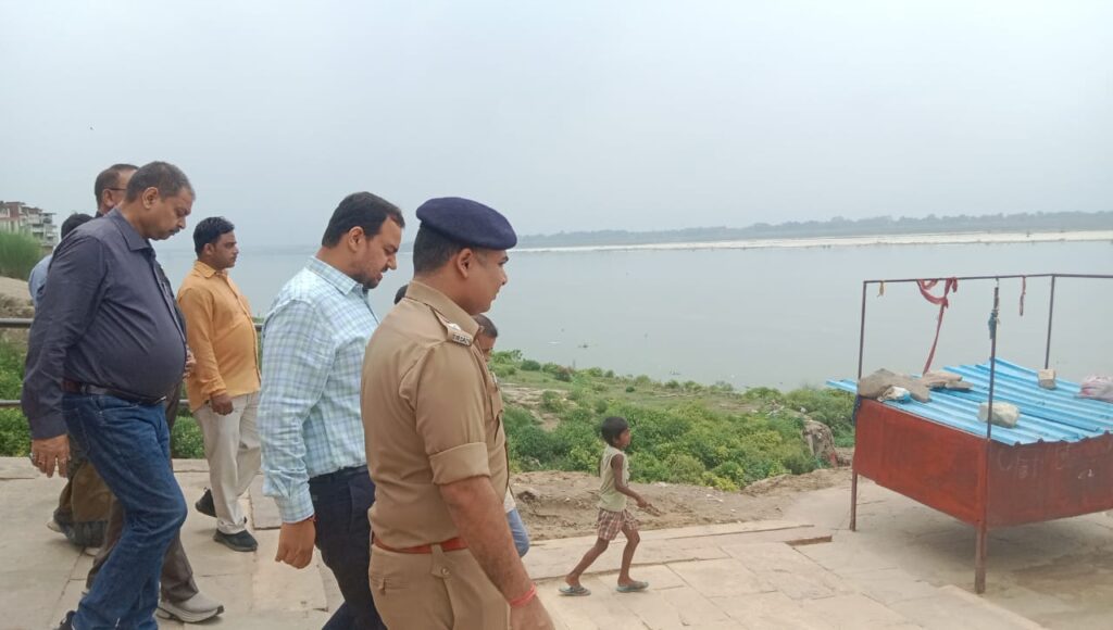 गाजीपुर में कांवड़ यात्रा को लेकर हाई अलर्ट, डीएम-एसपी ने दिए सख्त निर्देश 14 1002920064