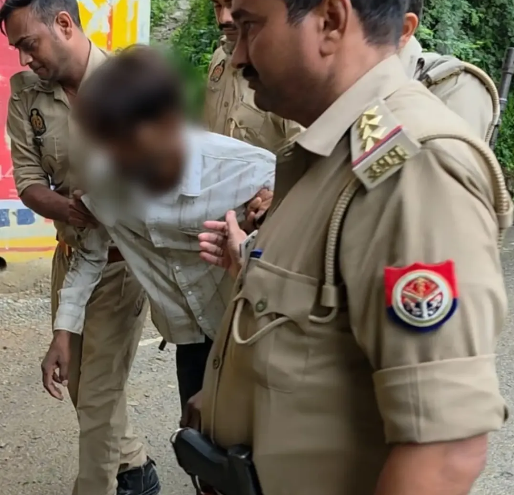 गाजीपुर में पुलिस-गोतस्करों की मुठभेड़, मुख्य तस्कर के पैर में लगी गोली 13 1002924208