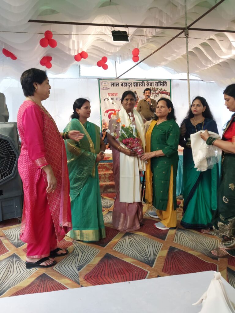 लाल बहादुर शास्त्री सेवा समिति द्वारा भव्य कजरी महोत्सव का आयोजन 12 1002972592