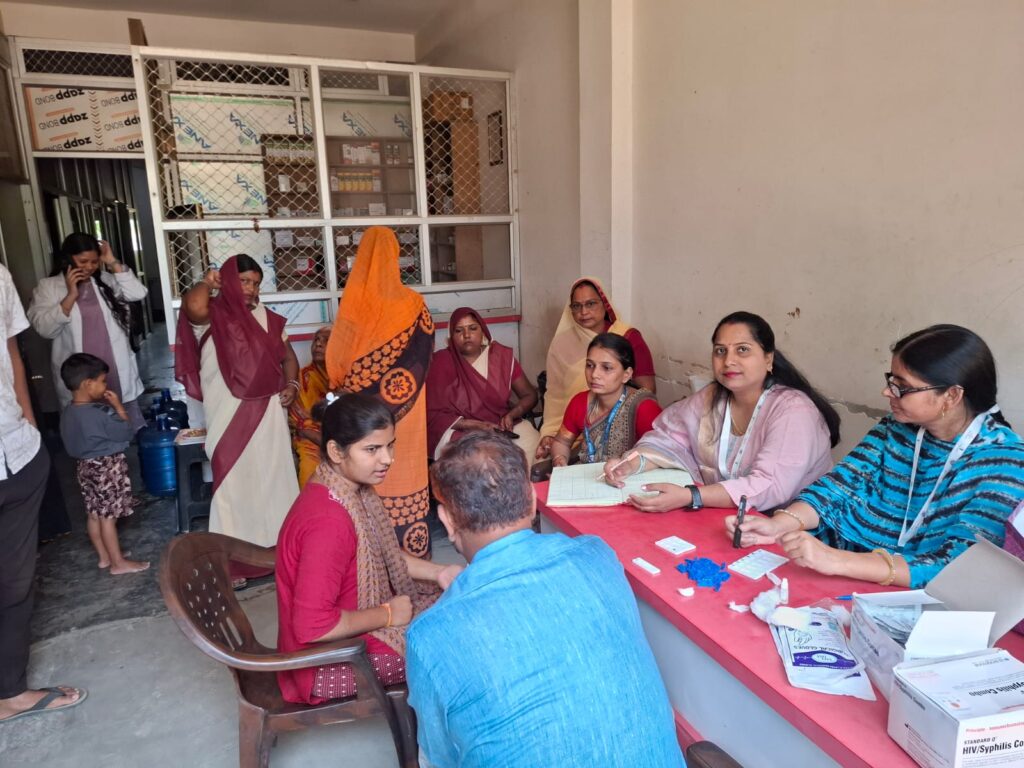बिरनो के तीन गांवों में लगा निःशुल्क स्वास्थ्य शिविर, 241 ग्रामीणों की हुई जांच 13 1003026302