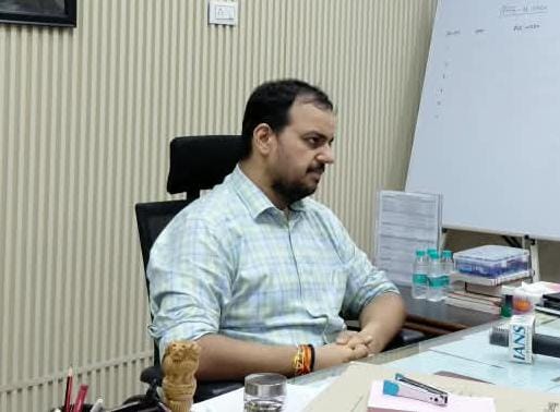 रक्षाबंधन भाई-बहन के स्नेह और विश्वास का पवित्र पर्व: डीएम अनुपम शुक्ला