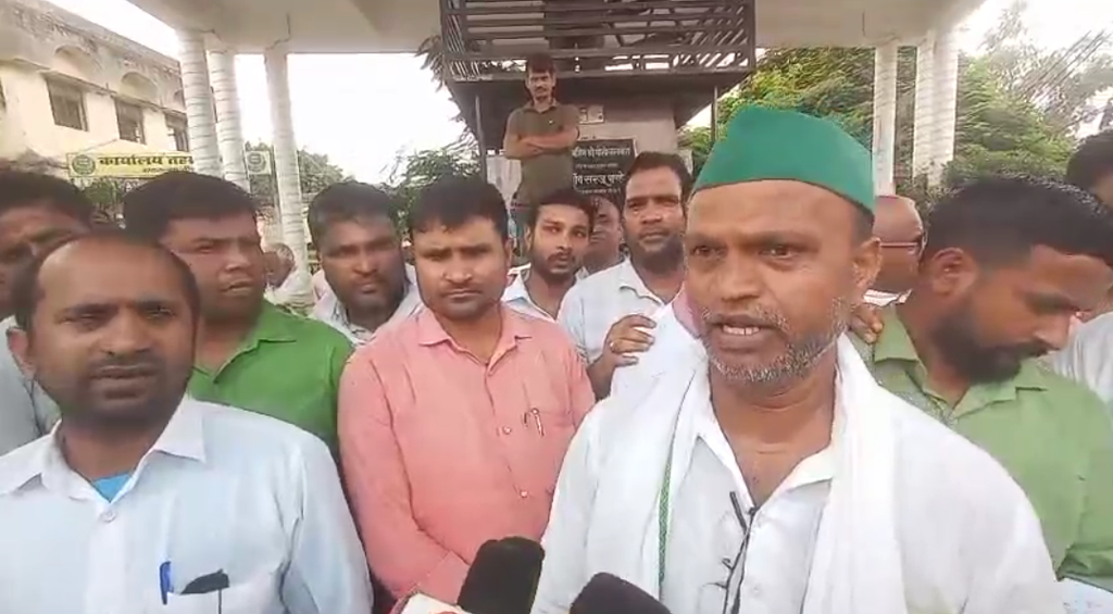 80 करोड़ रुपये के निवेश का दावा, कंपनी पर भुगतान रोकने का आरोप; निवेशकों ने की कार्रवाई की मांग 13 1003138741